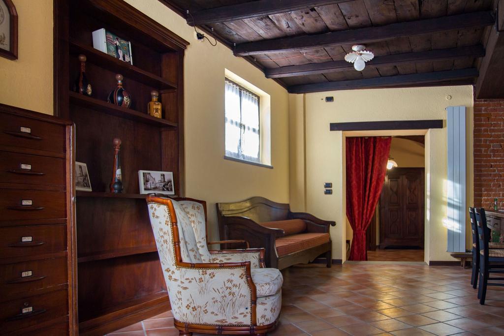 مبيت وإفطار Airasca Casa Del Grande Vecchio المظهر الخارجي الصورة